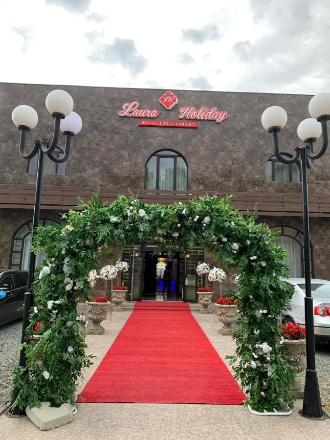 Hotel Laura Holiday Brăila Exterior foto