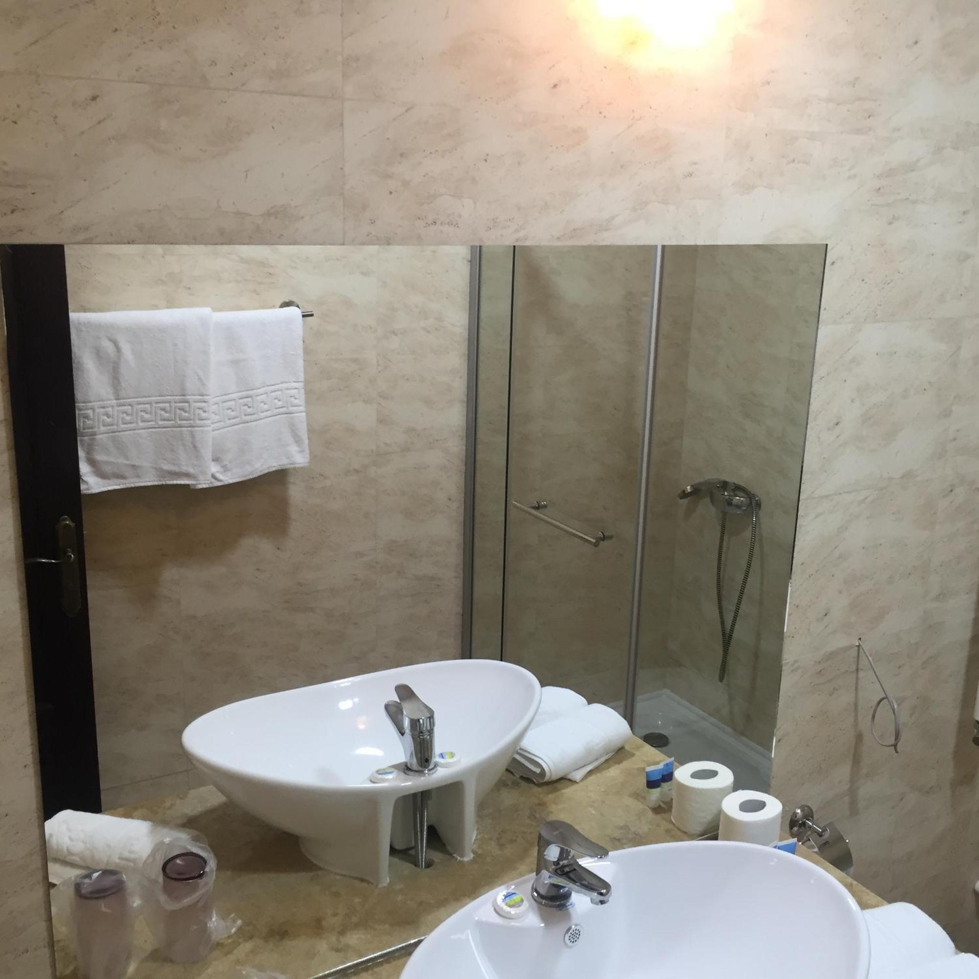 Hotel Laura Holiday Brăila Zimmer foto